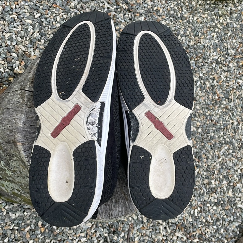 Orth Feet Sneakers View 6